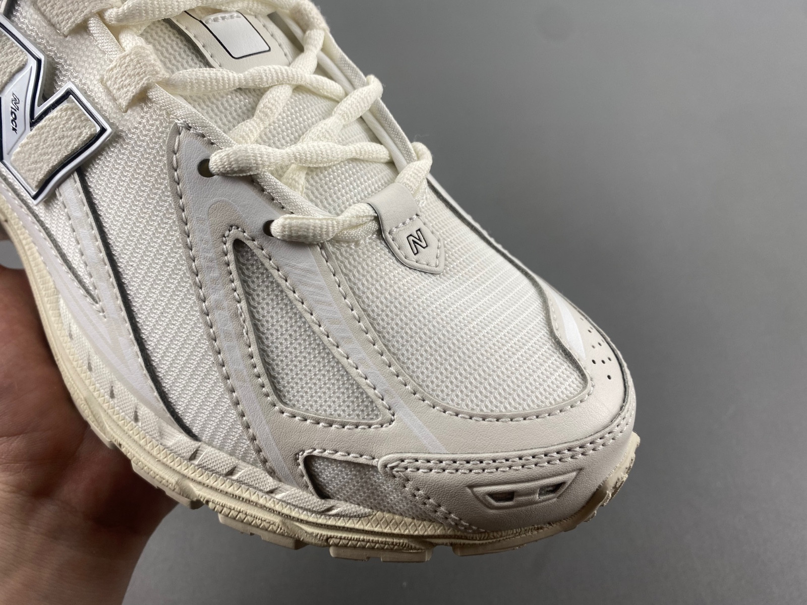New Balance 1906R