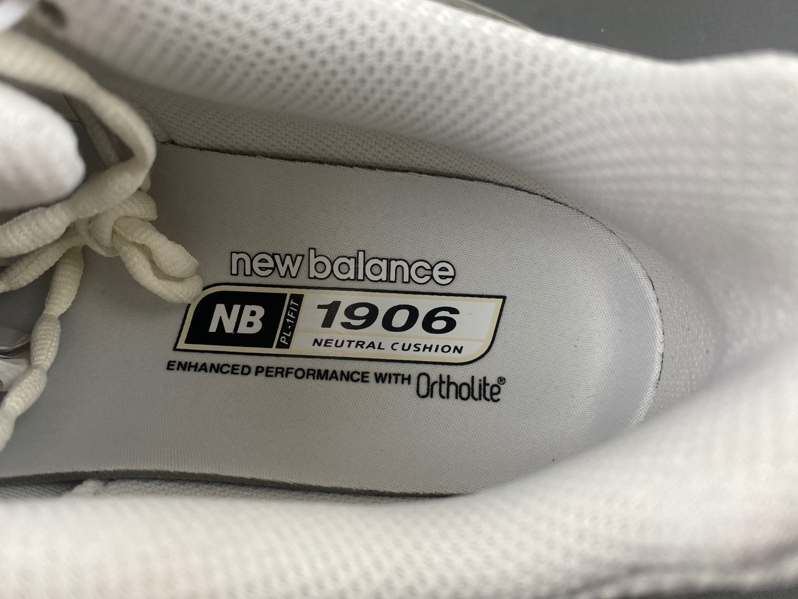 New Balance 1906R