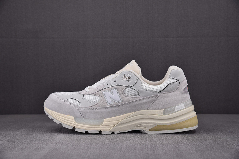 NEW Balan* Sneakers