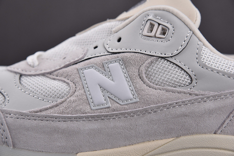 NEW Balan* Sneakers