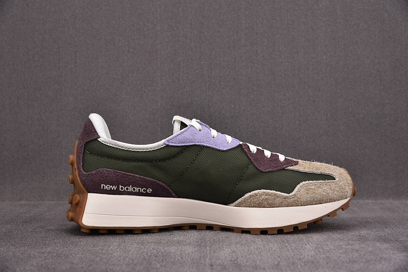 NEW Balan* Sneakers