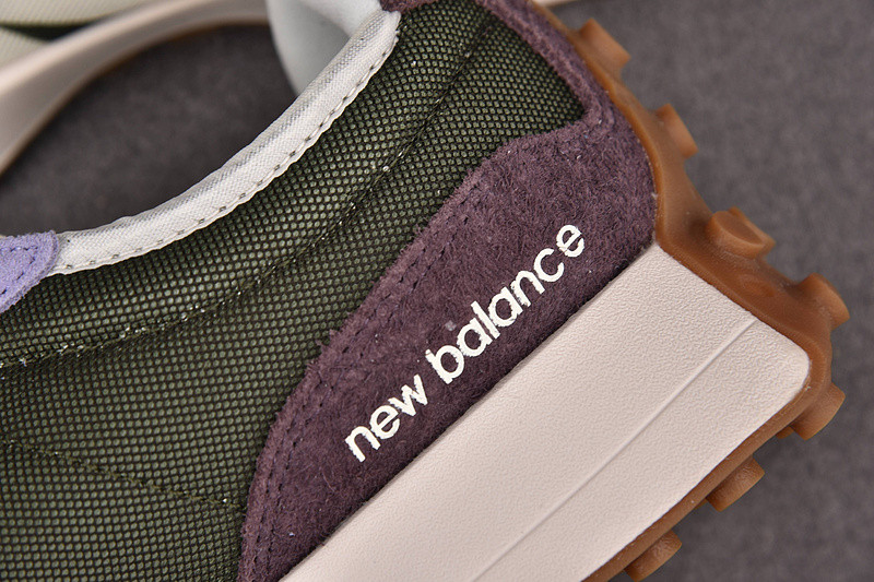NEW Balan* Sneakers