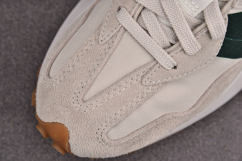 NEW Balan* Sneakers