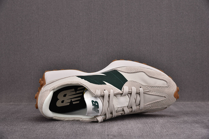 NEW Balan* Sneakers
