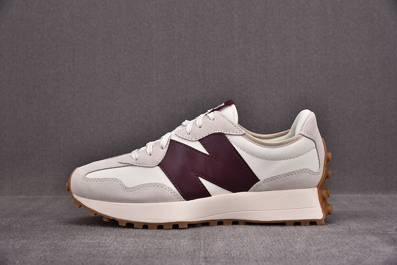 NEW Balan* Sneakers