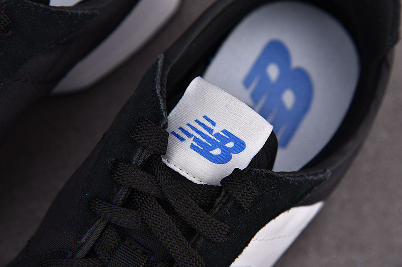 NEW Balan* Sneakers