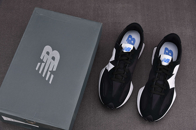 NEW Balan* Sneakers