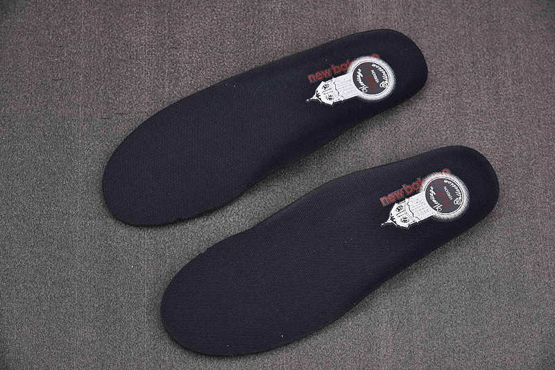 NEW Balan* Sneakers