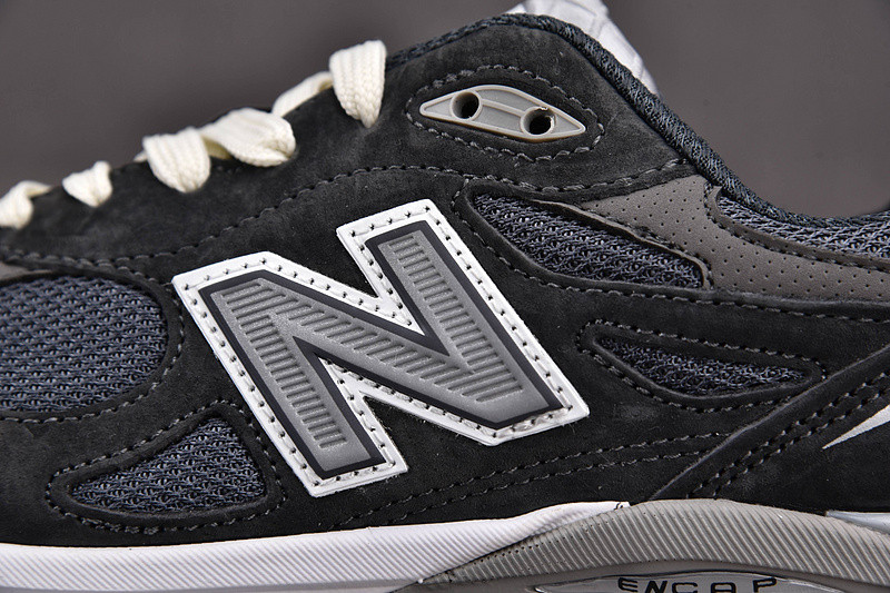 NEW Balan* Sneakers