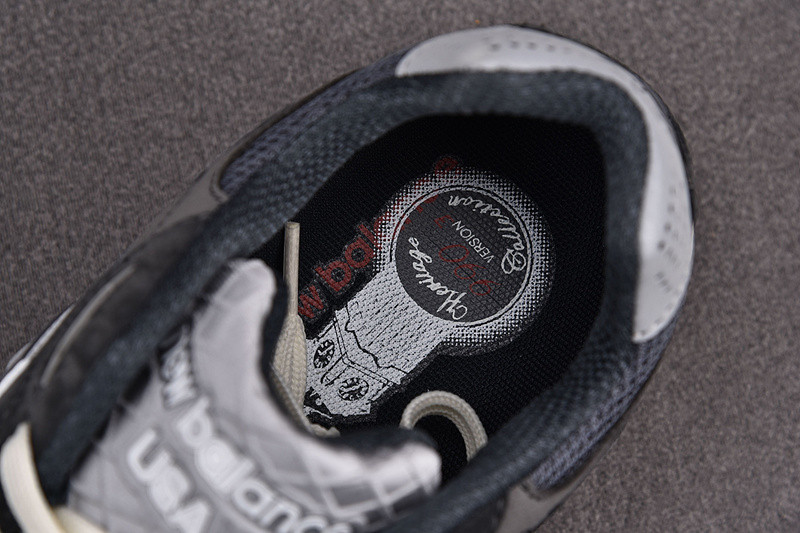 NEW Balan* Sneakers