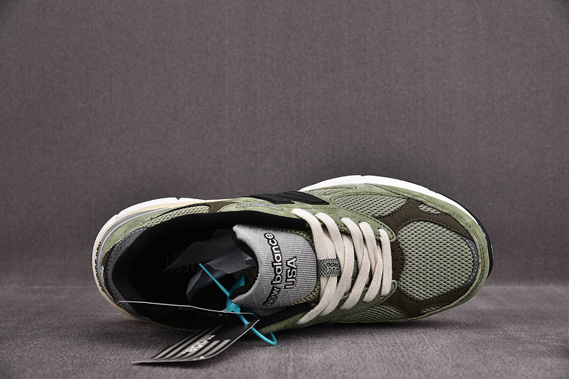 NEW Balan* Sneakers