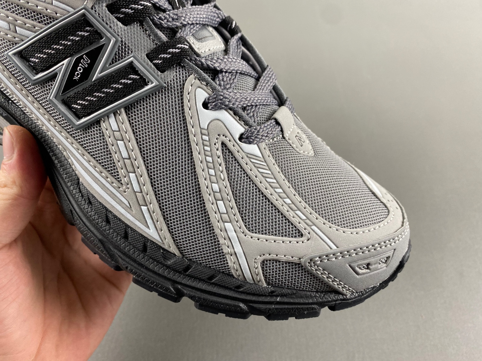 New Balance 1906R