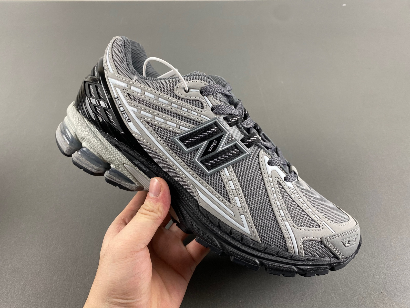 New Balance 1906R