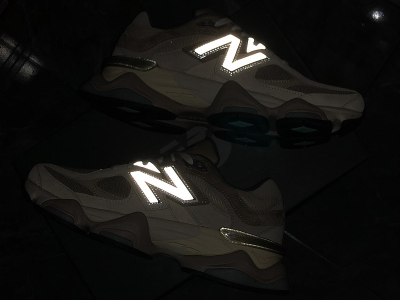 NEW Balan* Sneakers