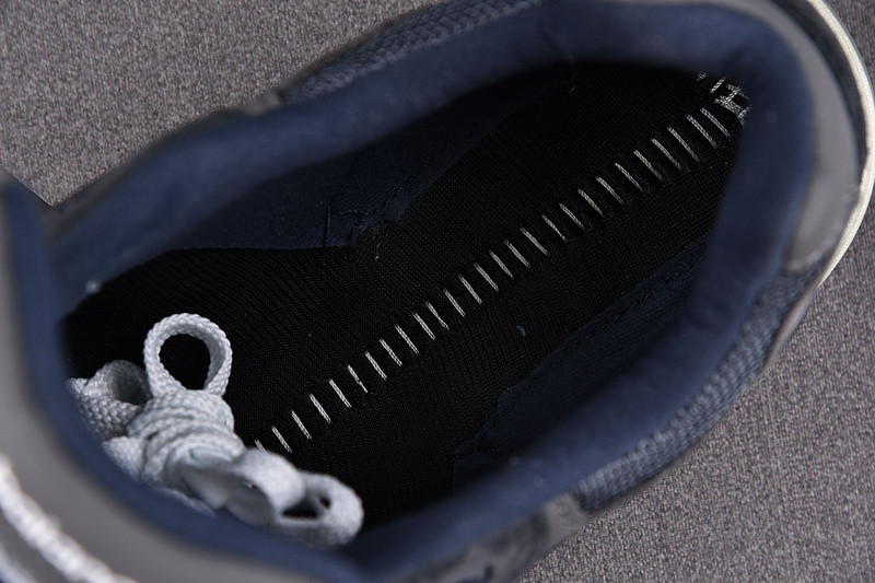 NEW Balan* Sneakers