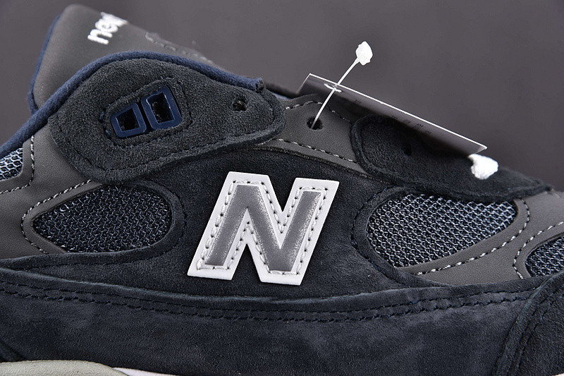 NEW Balan* Sneakers