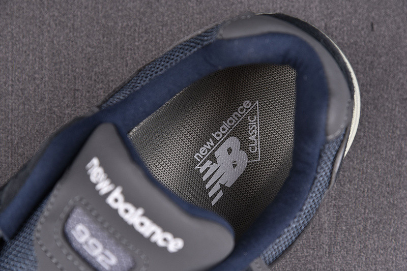 NEW Balan* Sneakers