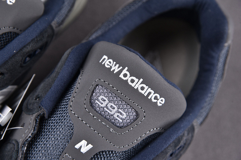 NEW Balan* Sneakers