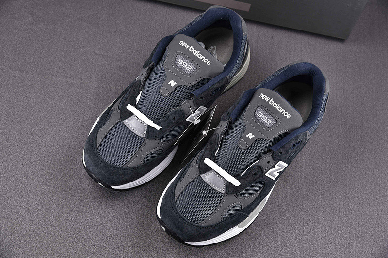 NEW Balan* Sneakers