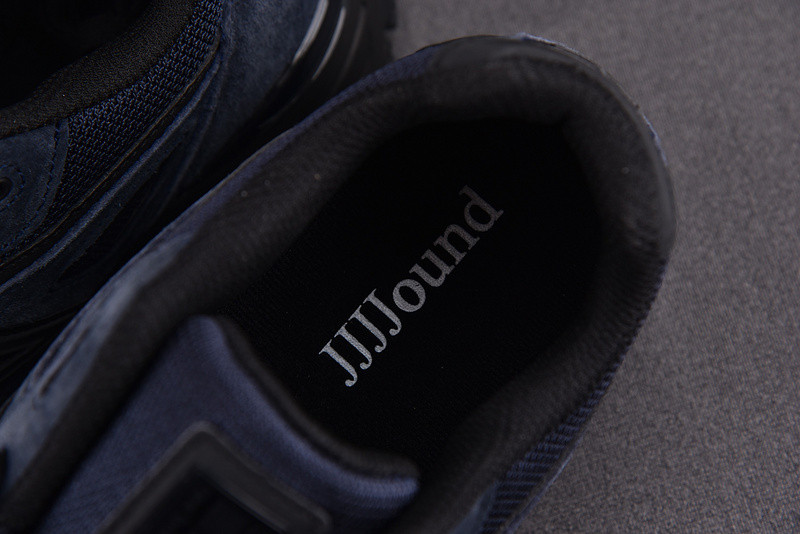 NEW Balan* Sneakers