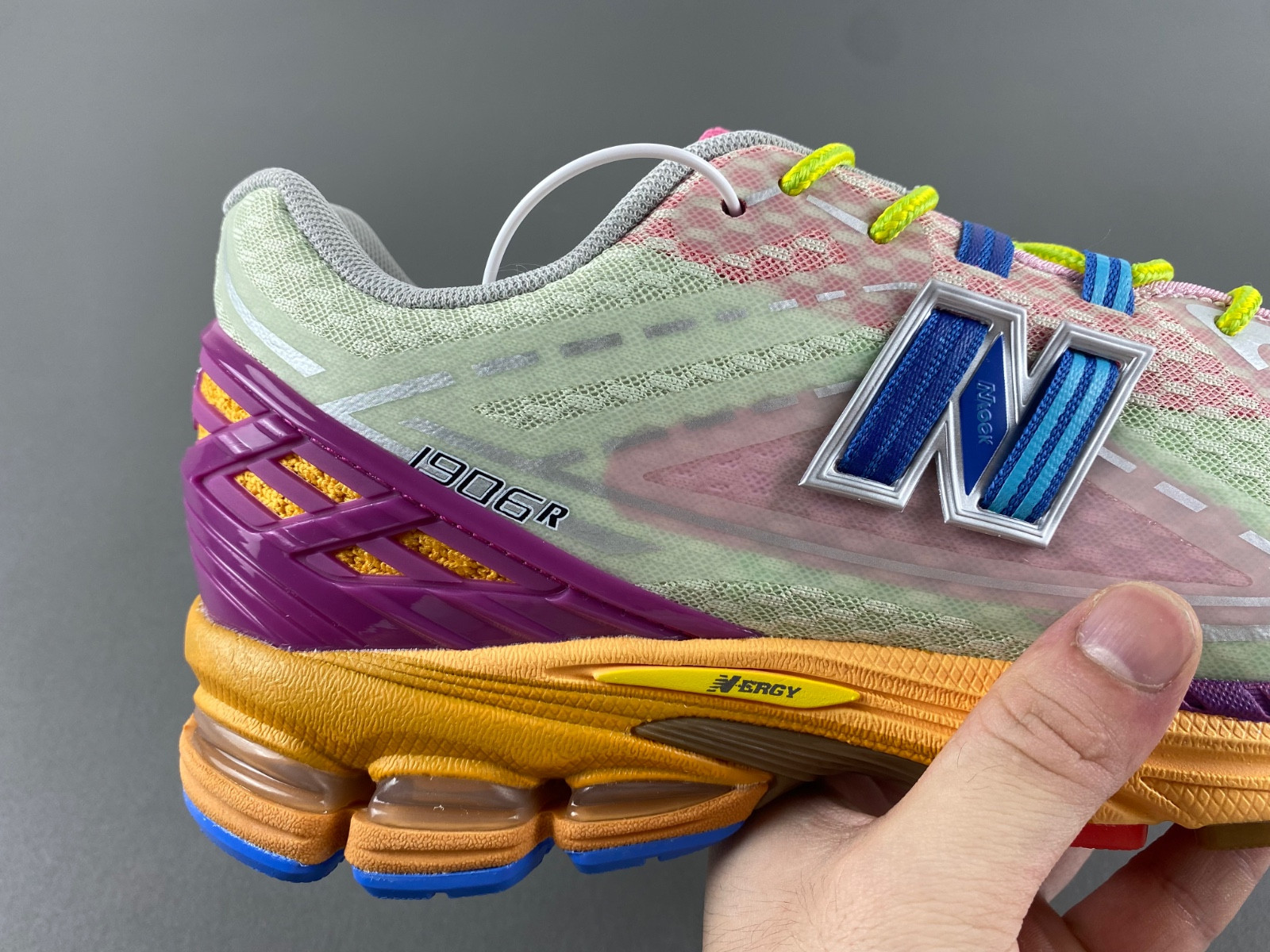 New Balance 1906R