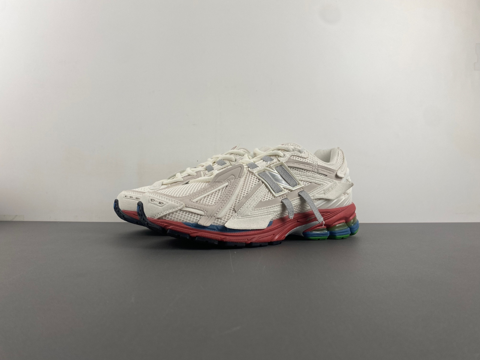 New Balance M1906AB