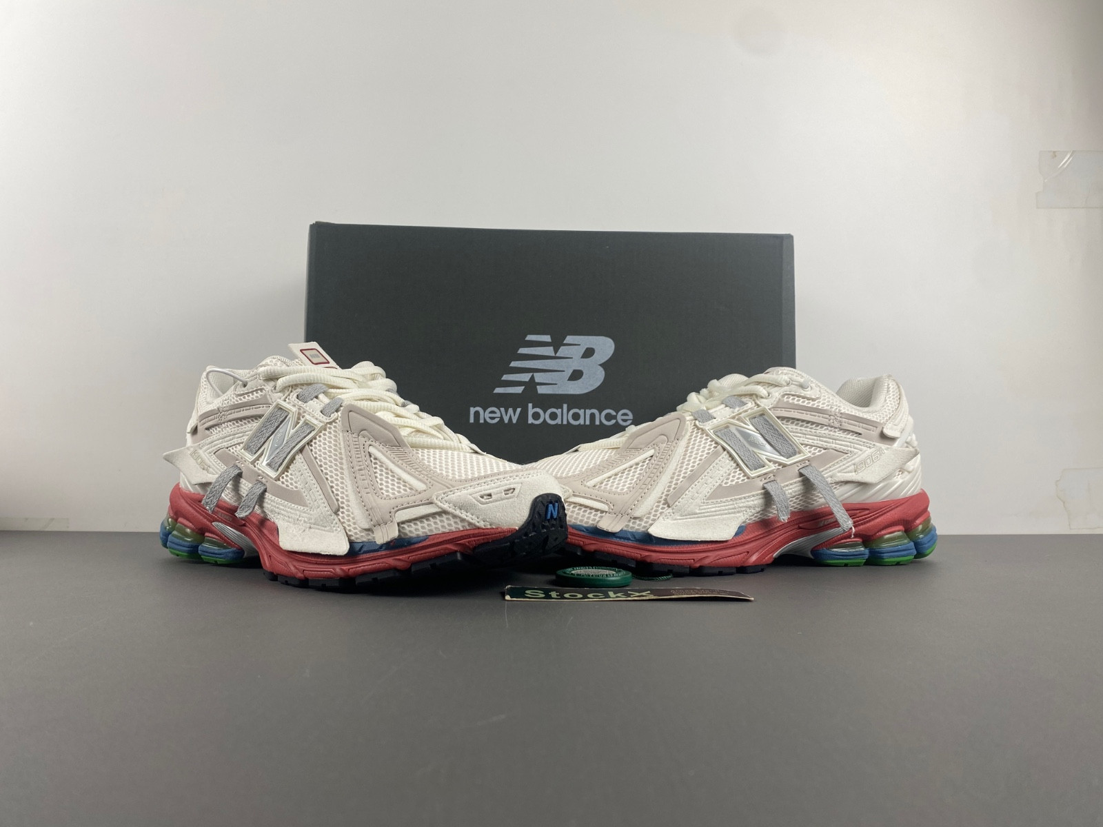 New Balance M1906AB
