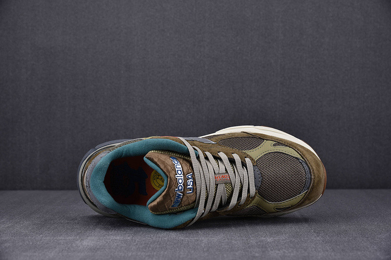 NEW Balan* Sneakers