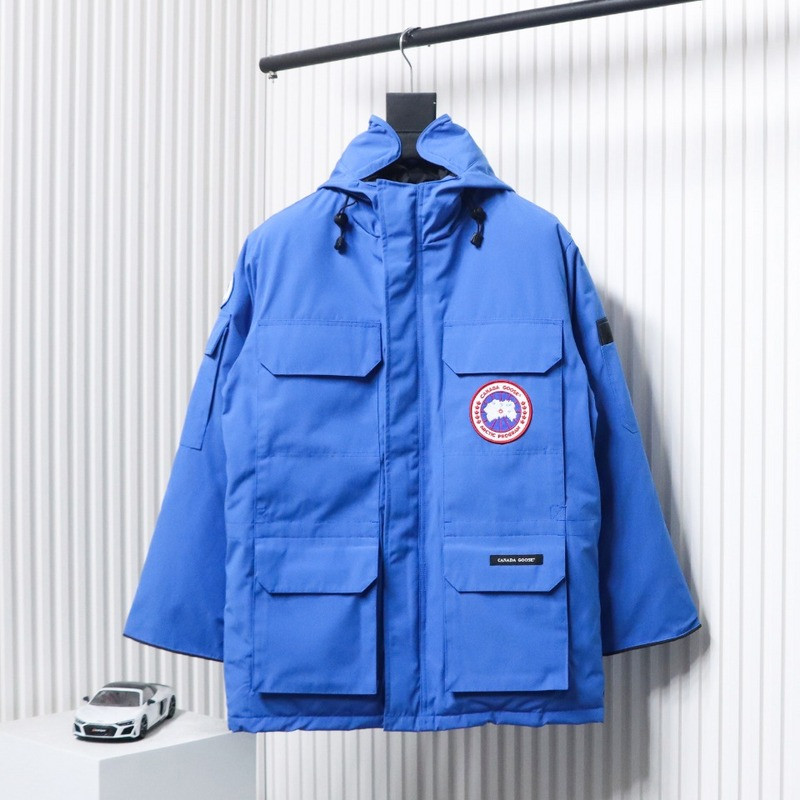 Can*a Go*e coat