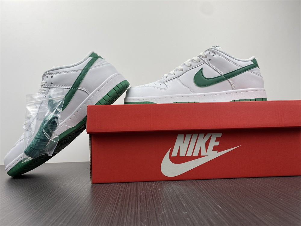 Nike Dunk Low WMNS “Green Noise” DD1503-112