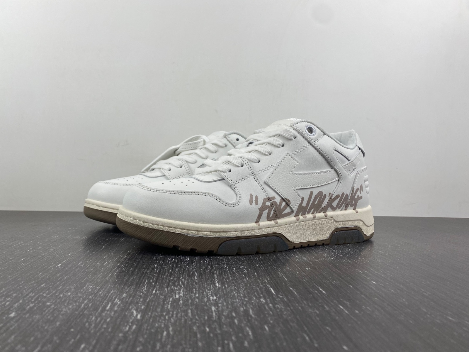 Off White GYM Sneaker