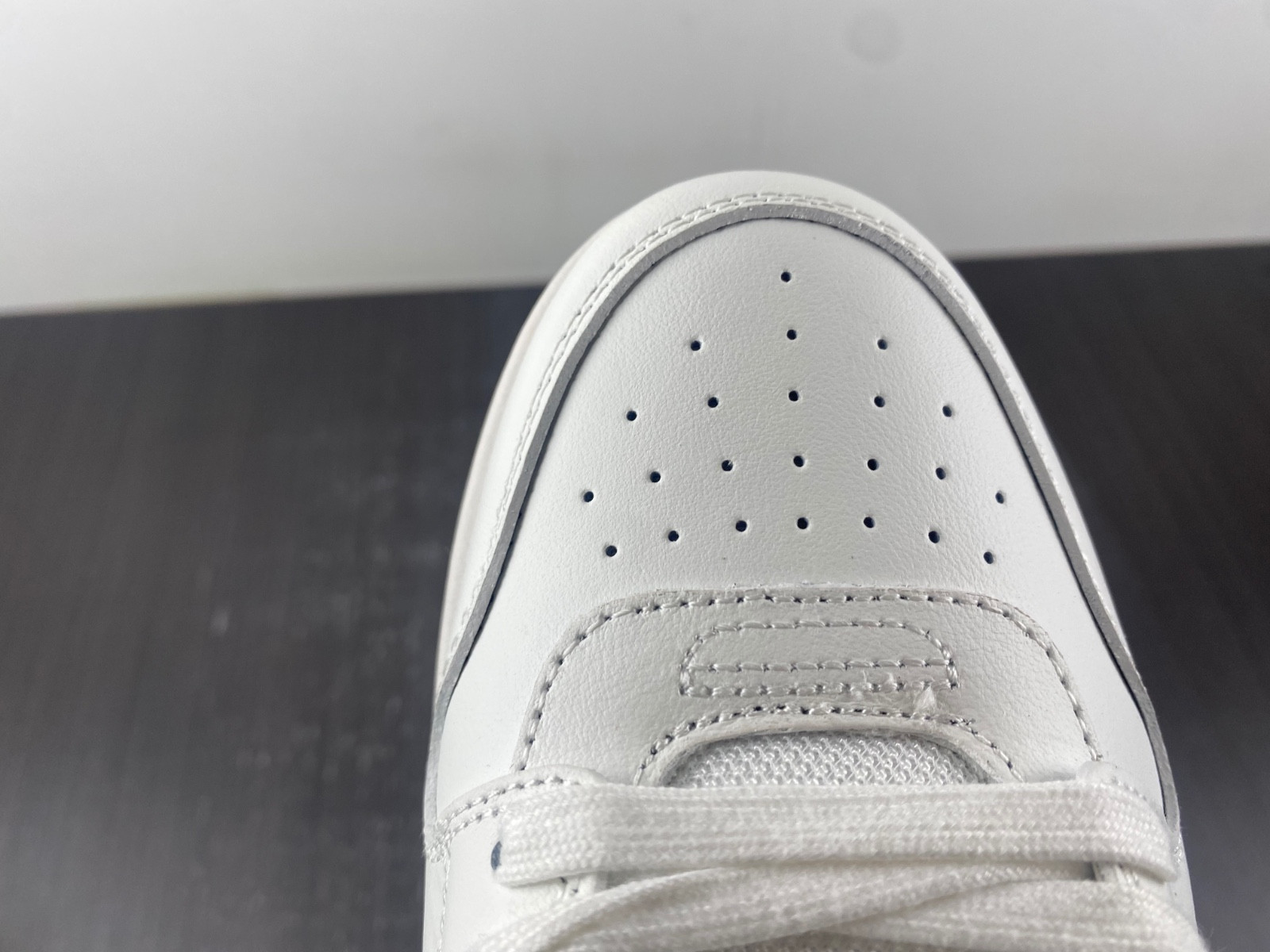 Off White GYM Sneaker