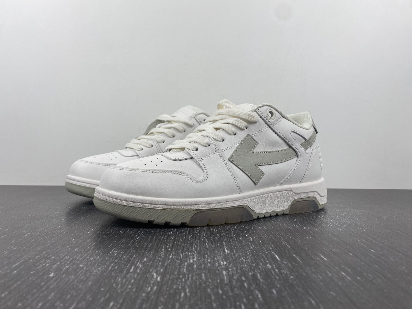 Off White GYM Sneaker