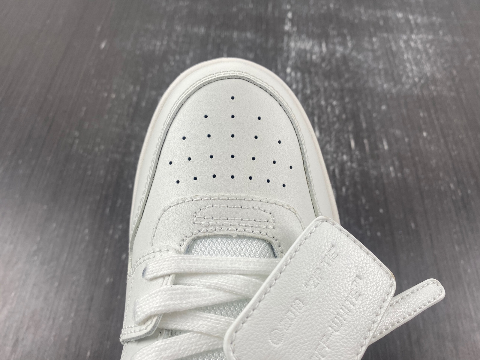 Off White GYM Sneaker