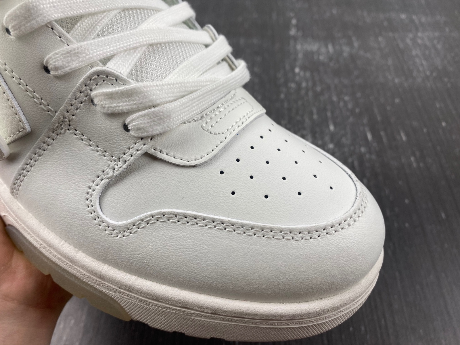 Off White GYM Sneaker