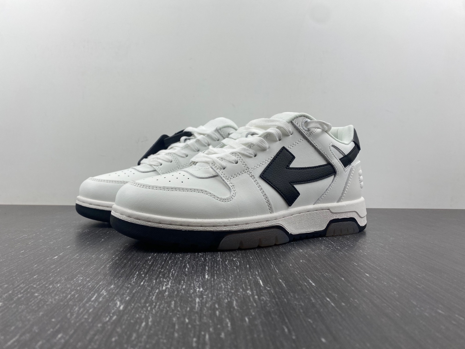 Off White GYM Sneaker