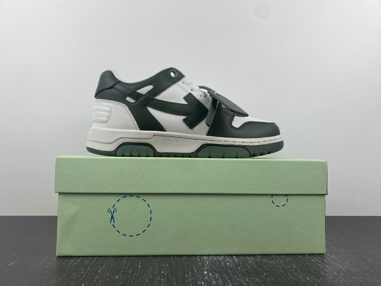 Off White GYM Sneaker