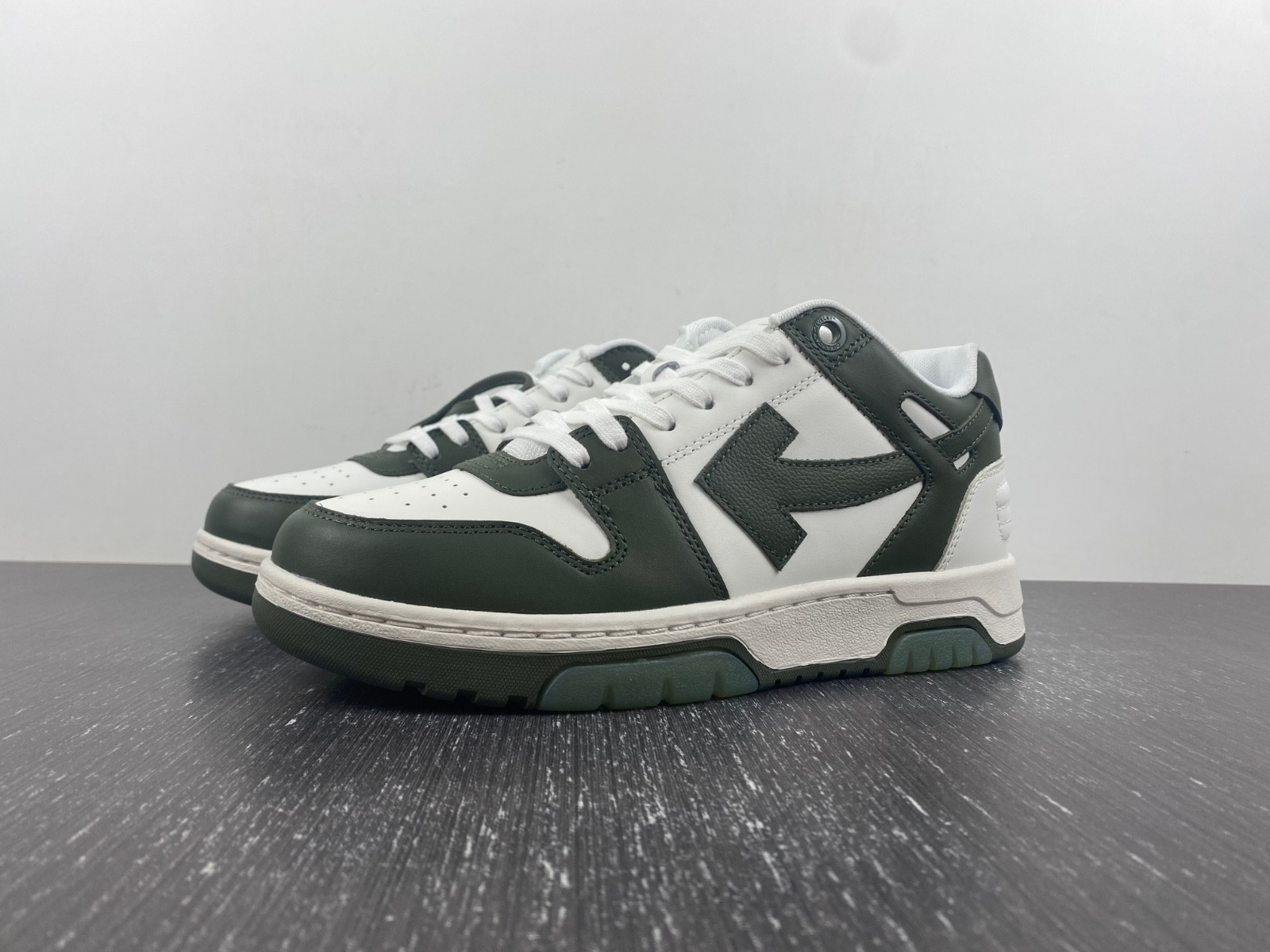 Off White GYM Sneaker
