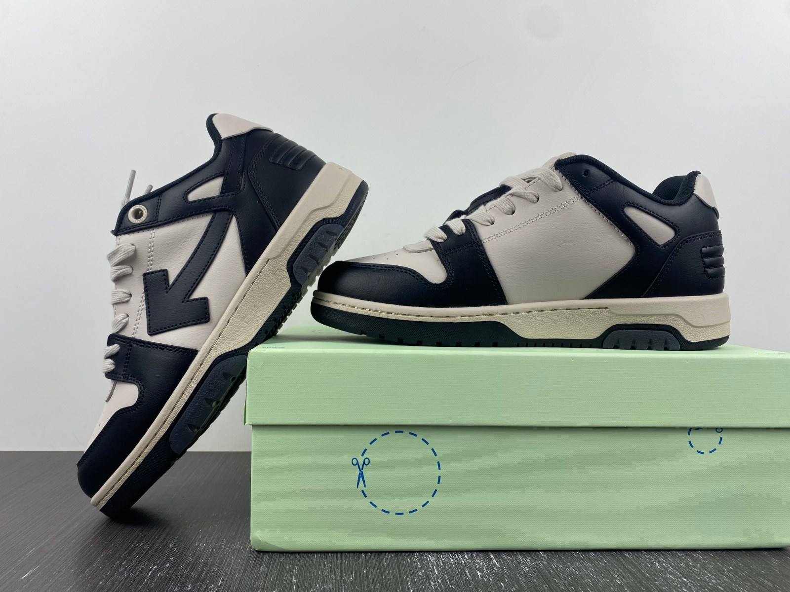 Off White GYM Sneaker