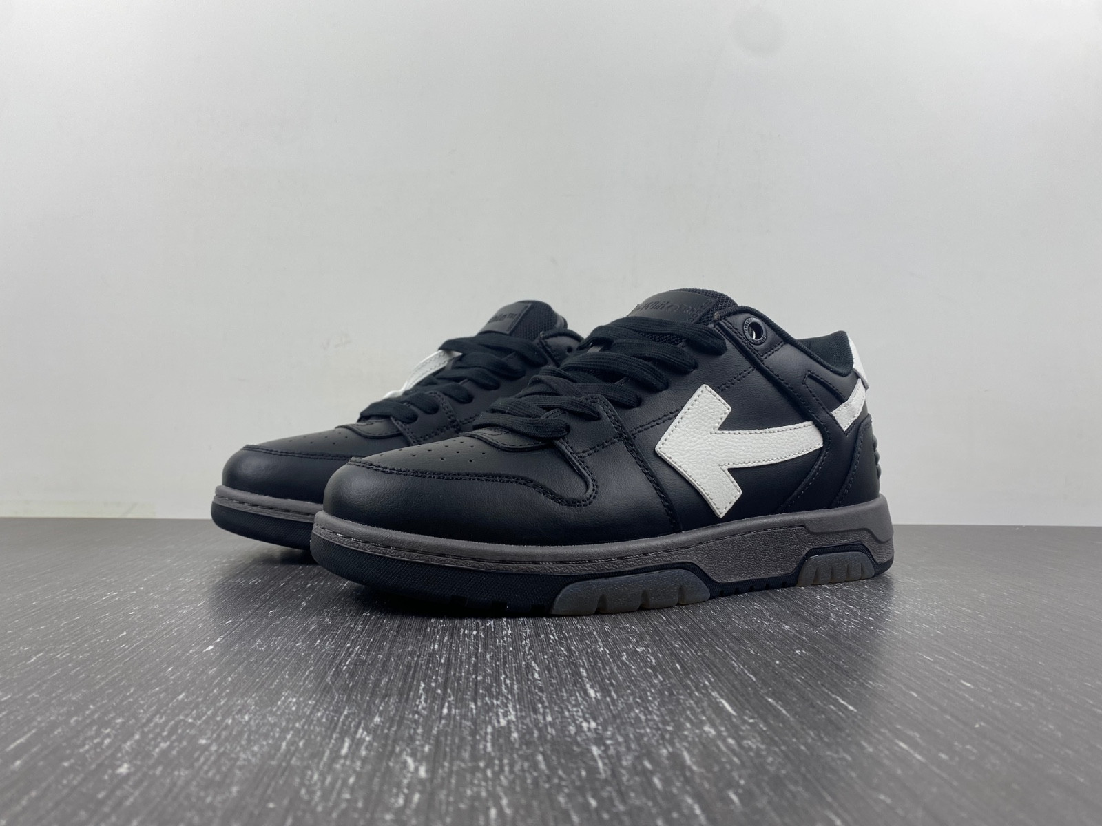 Off White GYM Sneaker