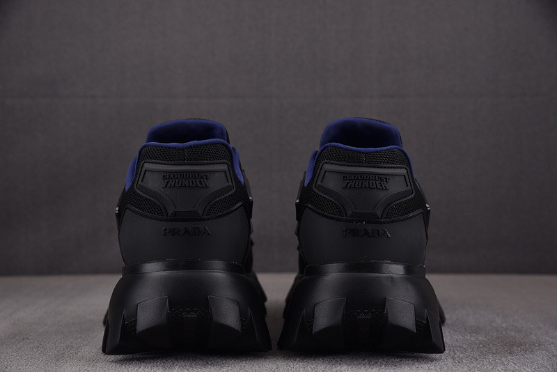 PA Sneaker