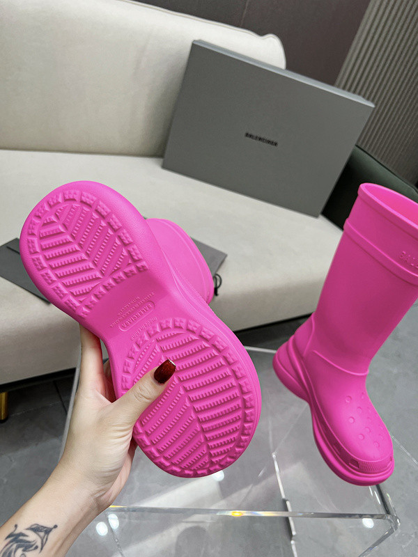 Ba*len*cia*ga boots