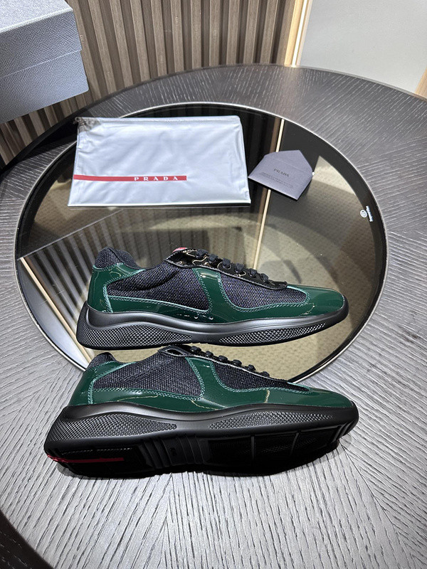 PA Low Sneakers