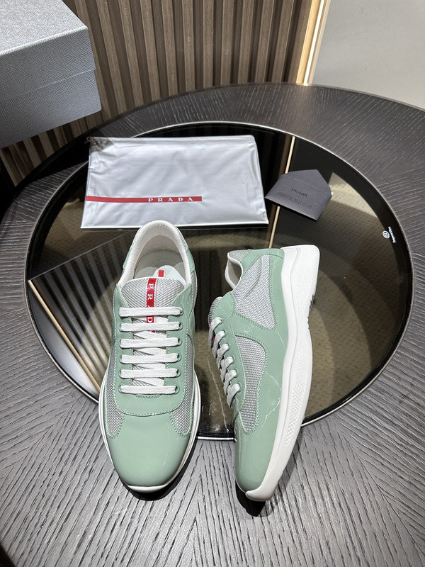 PA Low Sneakers