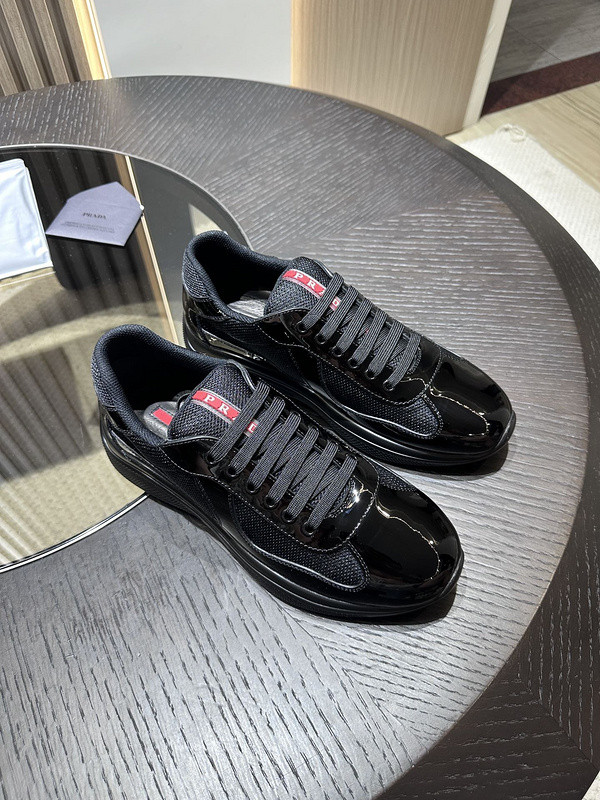 PA Low Sneakers