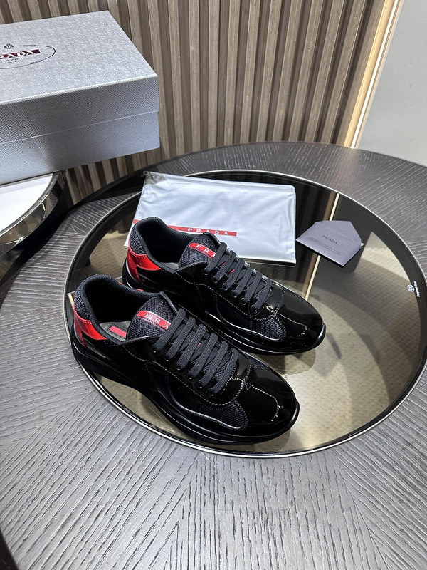 PA Low Sneakers