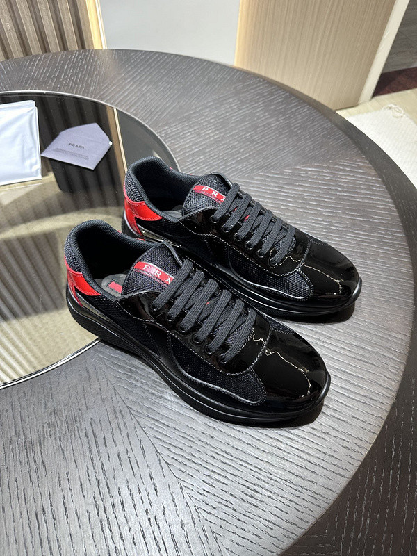PA Low Sneakers