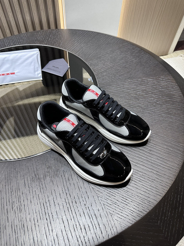 PA Low Sneakers