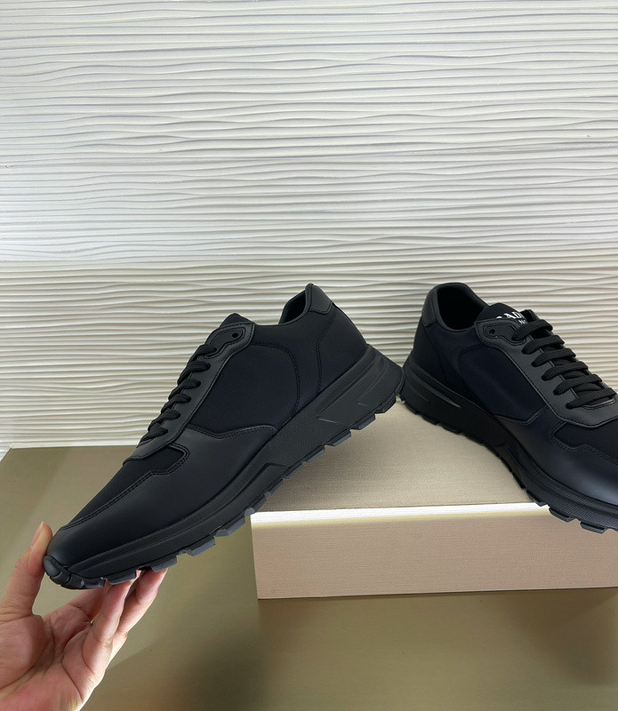 PA Low Sneaker