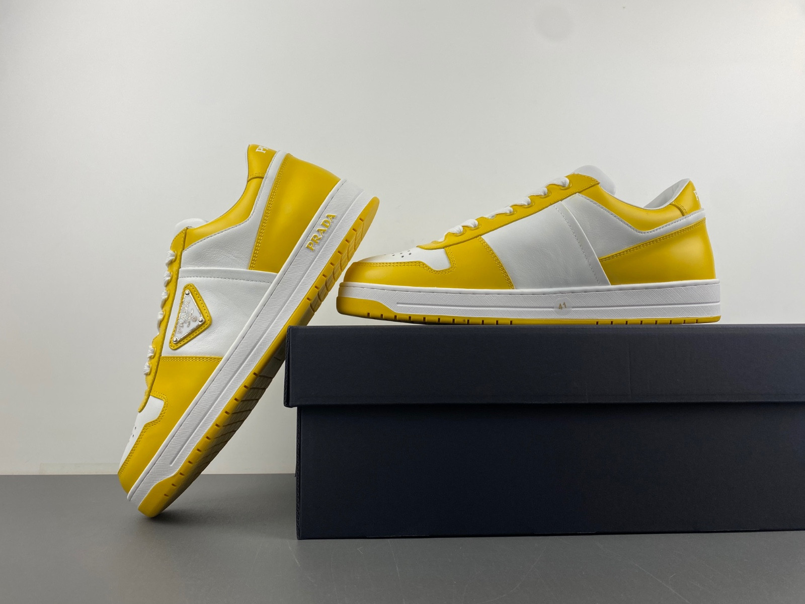 PA Low Sneakers